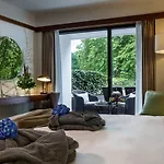 Terra Nostra Garden 4*