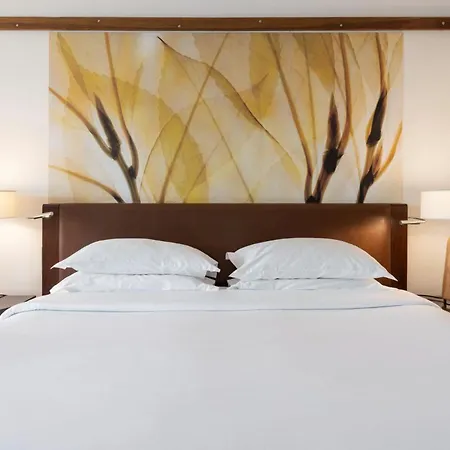 Terra Nostra Garden 4*